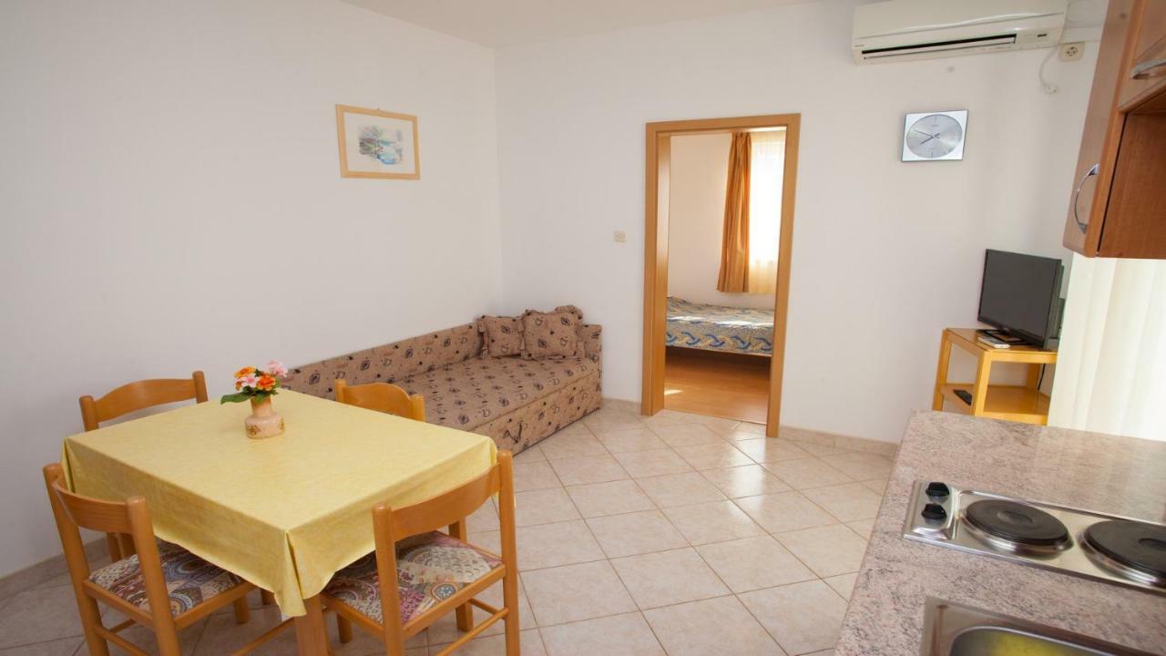 Apartments Basaca パグ エクステリア 写真